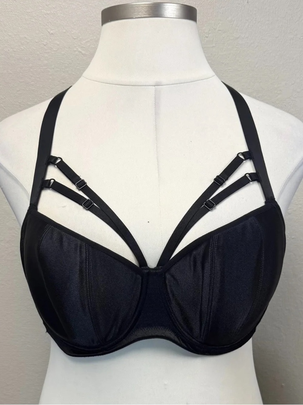 Fox & Royal Black Strappy Cage Contour Underwire Bra - Size 42DDD